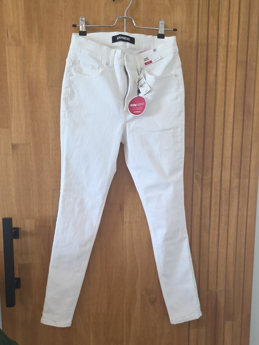 Express White Women's Skinny Jeans - Clean White Denim